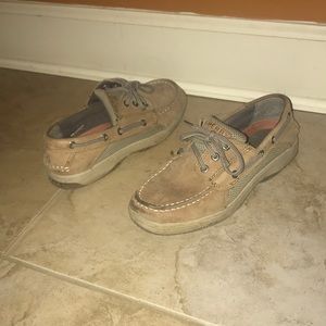 Boys sperrys
